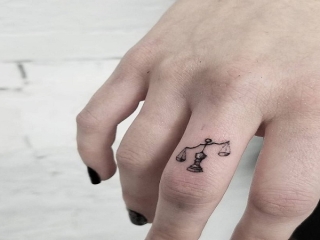 7 mẫu Tattoo mini đẹp ở vị trí ngón tay 