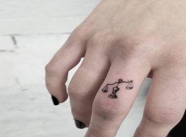 7 mẫu Tattoo mini đẹp ở vị trí ngón tay 