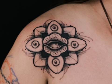 HÌNH XĂM BLACKWORK 